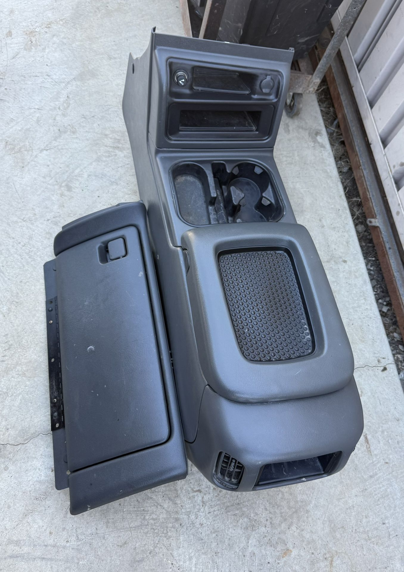 SILVERADO/SIERRA CENTER CONSOLE