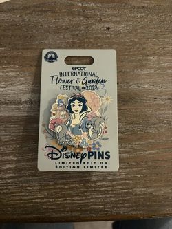 Disney pins