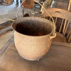 ATQ 1858 CAST IRON 3 LEG CAULDRON POT KETTLE SOUTHARD & CO NY RUSTIC PRIM DECOR