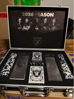 Raiders pokers set