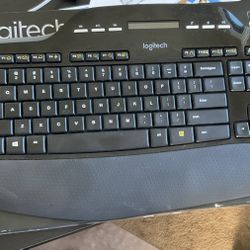 Logitech Wireless Keyboard And Mouse - Mk710 - Used