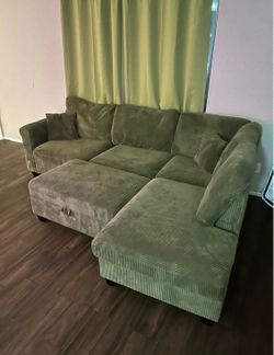 Cozy Green Sectional w/ Storage Ottoman + Built-In Charger NEED GONE TODAY