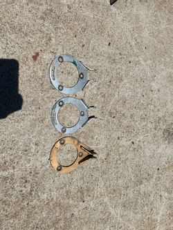 Strut tower brace mounts