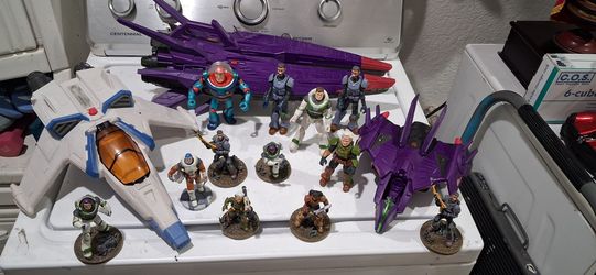 Buzz lightyear action figures set collection.  Good Condition.  Ships with sounds.