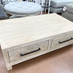 New Large Coffee Table 🔥🔥 IN STOCK 