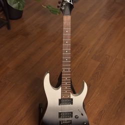 Ibanez RG421