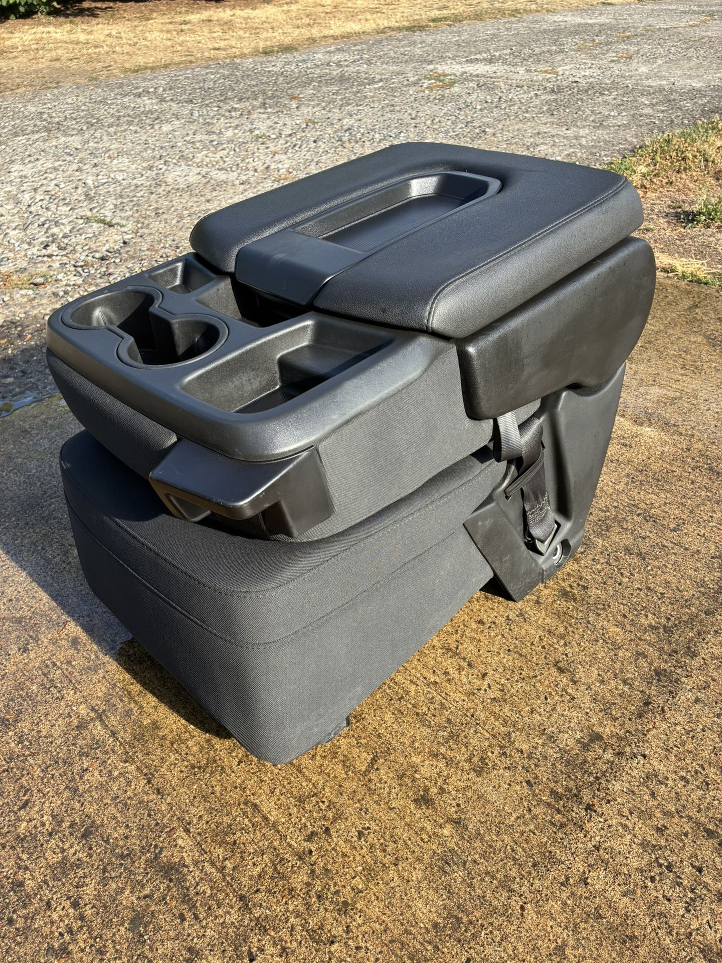 2019-2023 Chevy /GMC Jump seat/ Center Console. Trucks & SUVs. Suburban, Sierra, Silverado, Etc.  