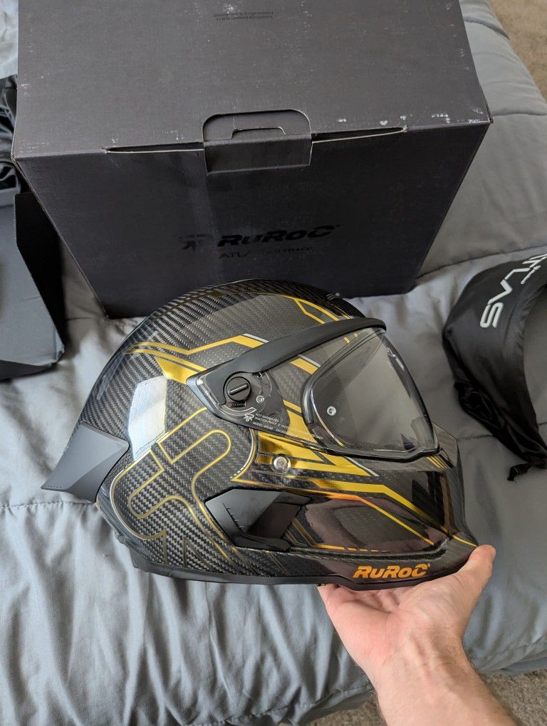 Ruroc ATLAS 4.0 Track, Carbon Fiber Titan Gold Accents