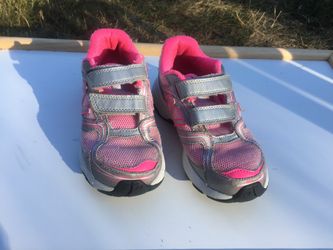 New Balance Sneakers girls shoes back to school shoes