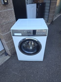 Fisher & Paykel Front Load 24"wide Washing Machine