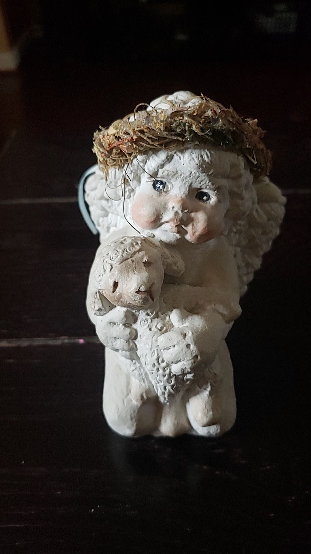 Angel figure