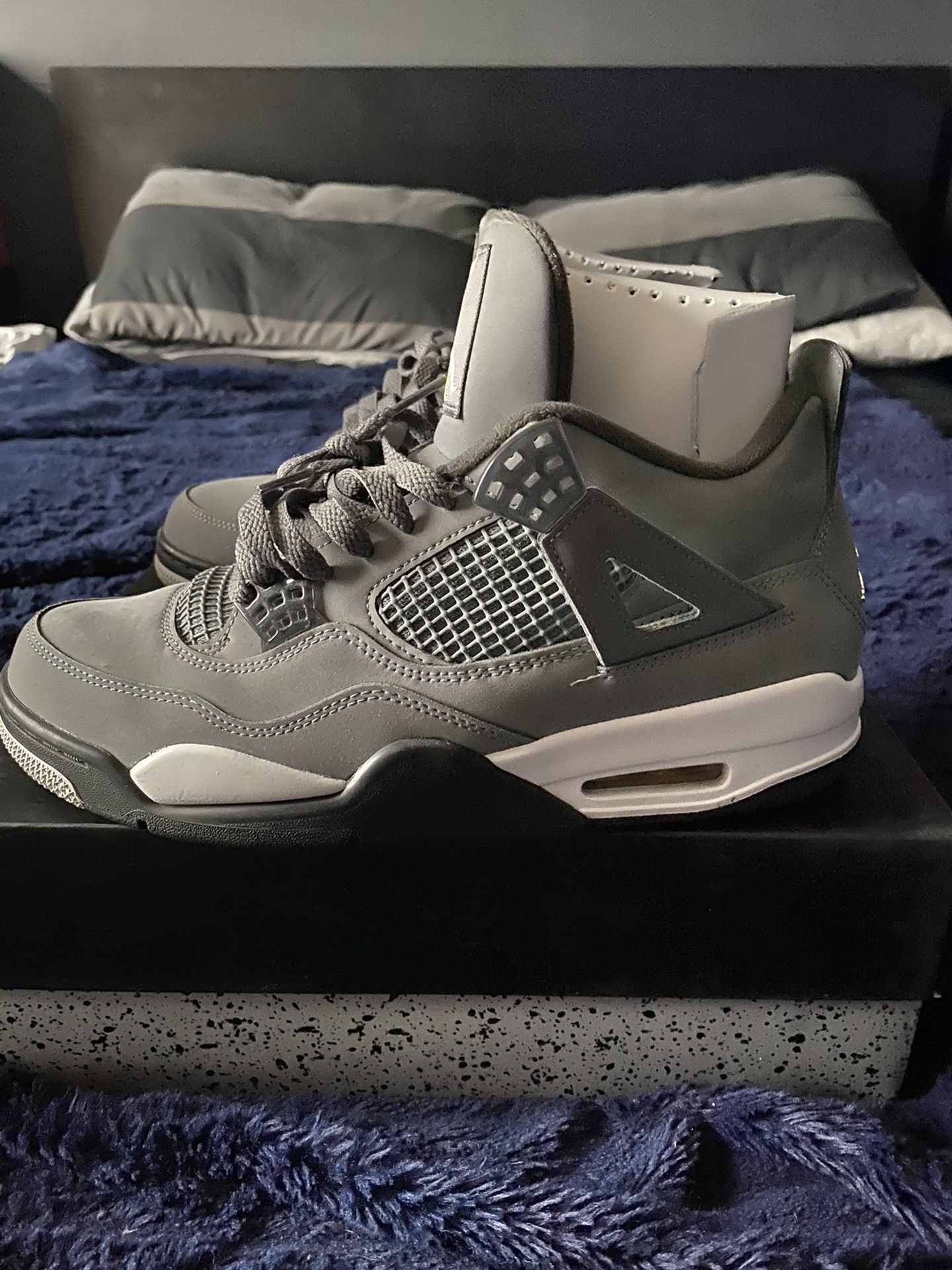 Jordan 4 cool grey size 9.5