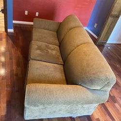 LAZBOY PULL OUT COUCH 