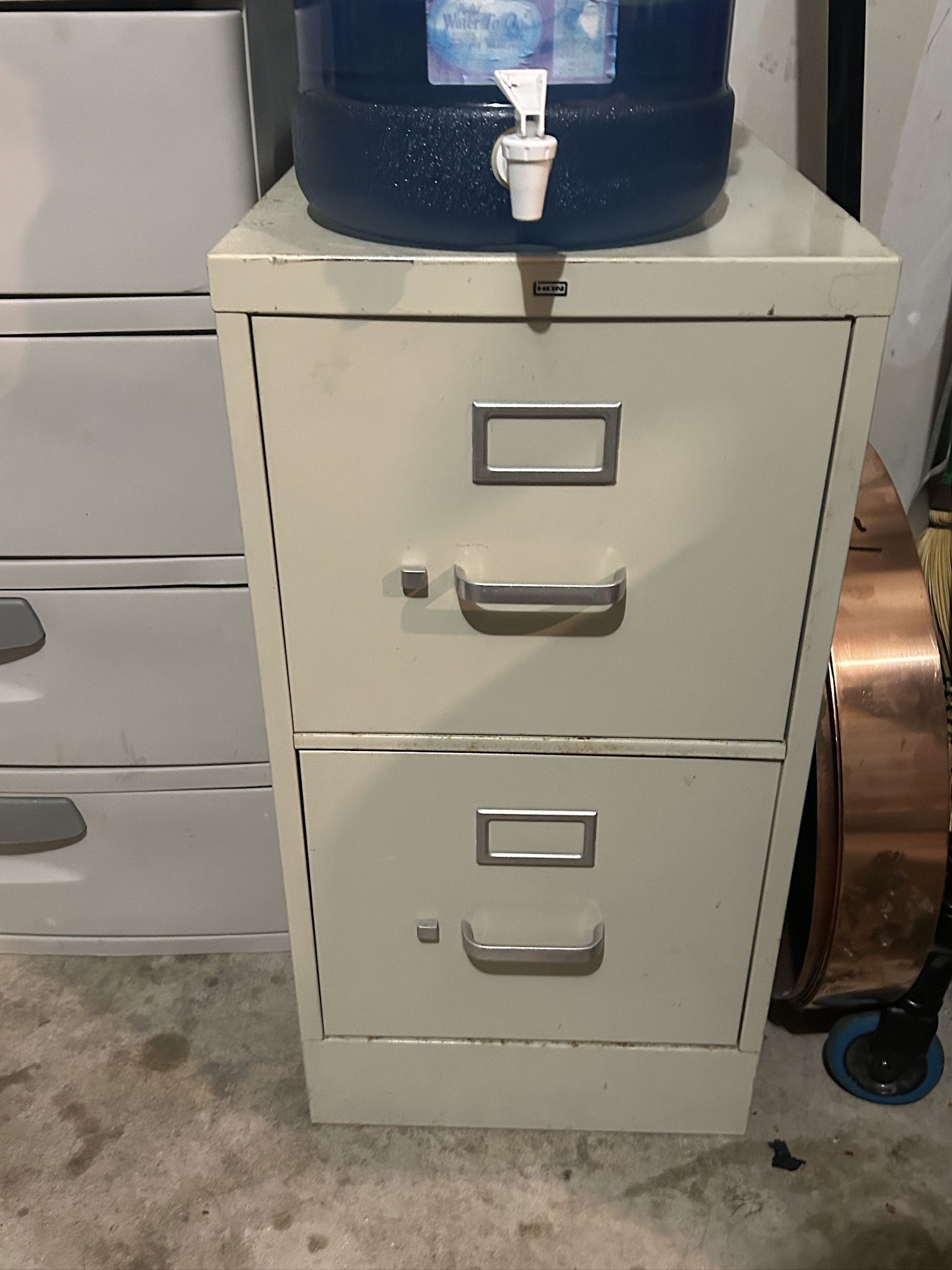 File Cabinet (2 drawers)