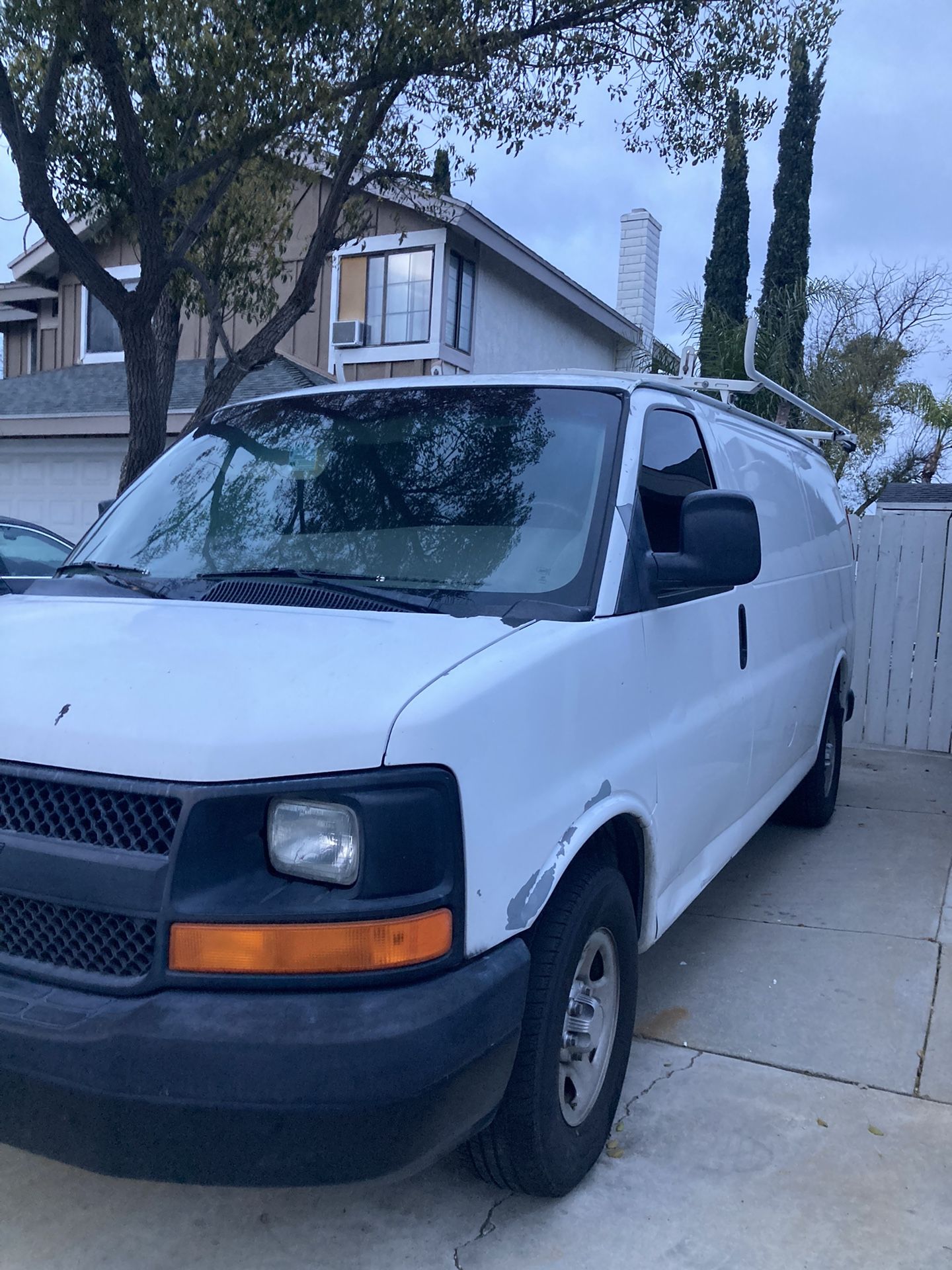 Chevy Express 1500 Van 