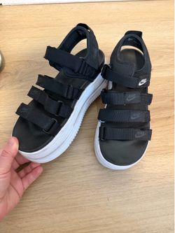 Nike. Size7