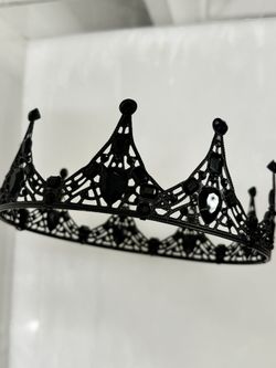 Crown Costume