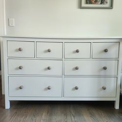8 Drawer Dresser