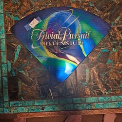 Trivial Pursuit Millenium Edition 1998 Metal Tin - Complete Vintage