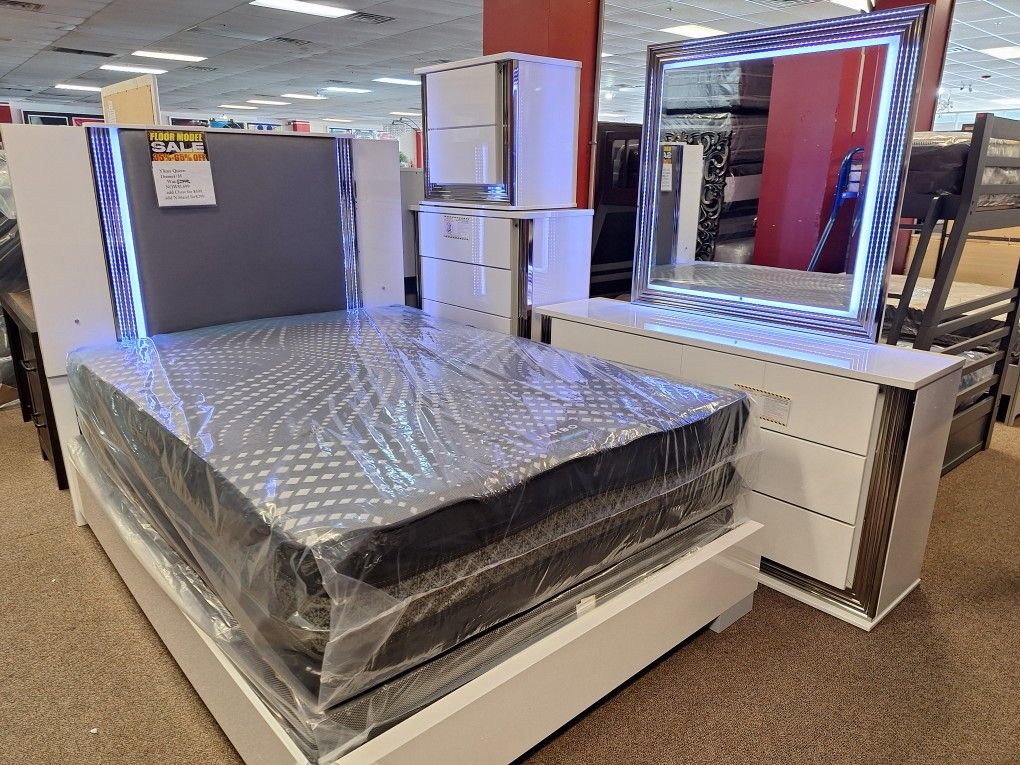 Ylime Queen Bed Dresser And Mirror