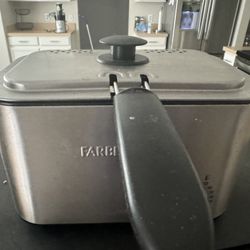 Small BrandNew Deep Fryer 