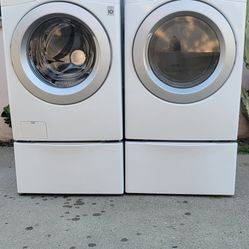 LG WASHER&ELECTRIC DRYER 220V SET 