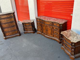 Luxury Marble Ashley's Furniture Dresser Set