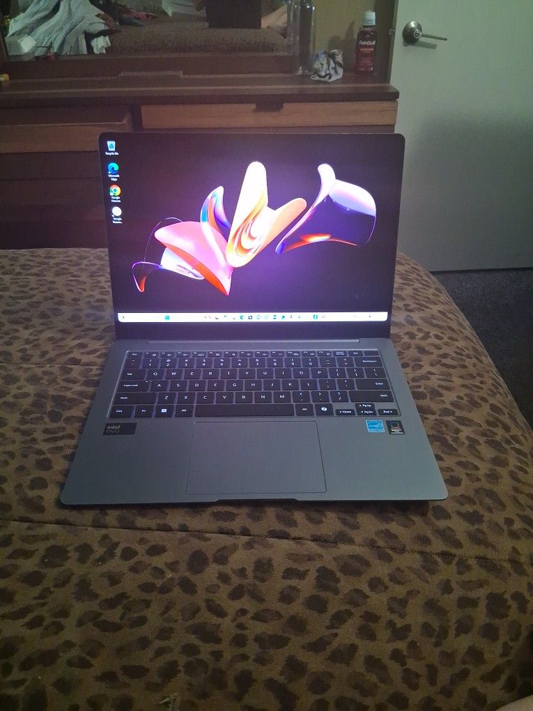 Galaxy Book4 PRO