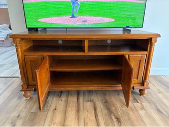 5ft Wooden TV stand