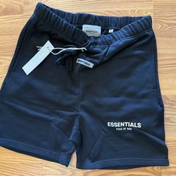 Essentials shorts (M)