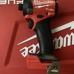 Milwaukee M18 FUEL 18V Lithium-Ion Brushless Cordless 1/4 in. Hex Impact Driver (Tool-Only)