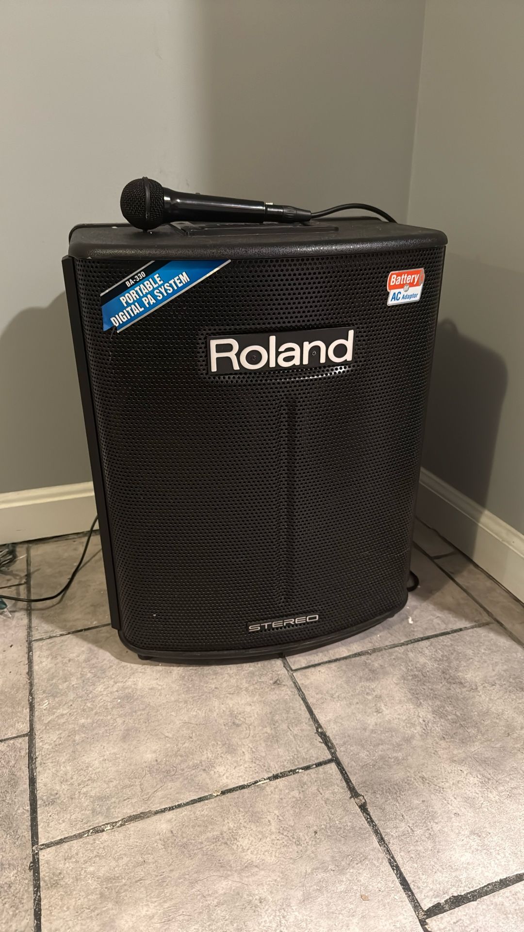 Speaker Roland BA330