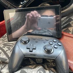 Nintendo Switch 1st Generation Console And Controller & Ps5 Remote 