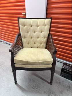 Traditional Arm chair