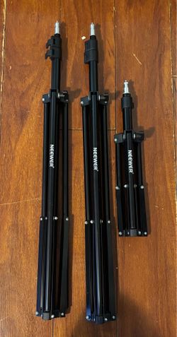 Newer tripod