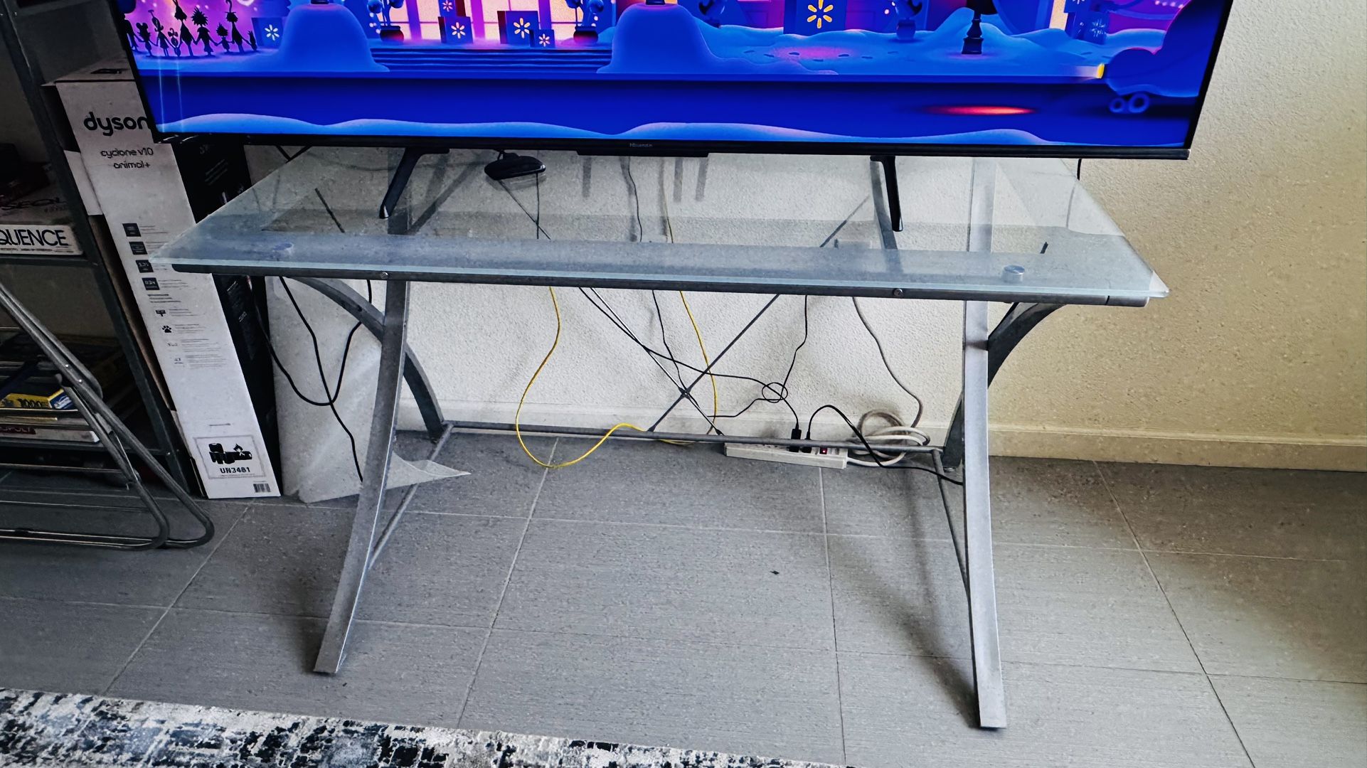 Contemporary Modern Glass Office Desk – Sturdy & Minimalist