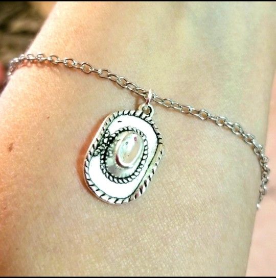 Cowgirl Hat Anklet. Silver Ankle Bracelet Cowboy