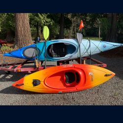 4 Kayaks With Trailer And Paddles