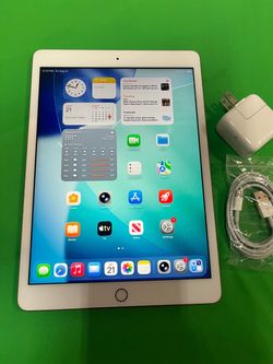 Apple iPad 8th Gen 32GB WiFi 10.2” iPad—Gold complete iOS26