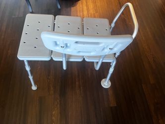 Transfer bench for bathtubs/showers