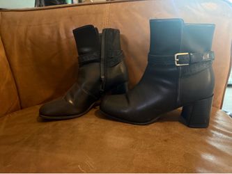 Clark’s Woman’s Boots Size 7