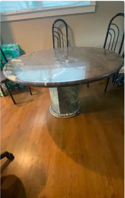 Marble dining table Italian style 1970's with a marble pedestal