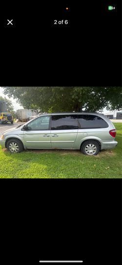 2006 Chrysler Town & Country