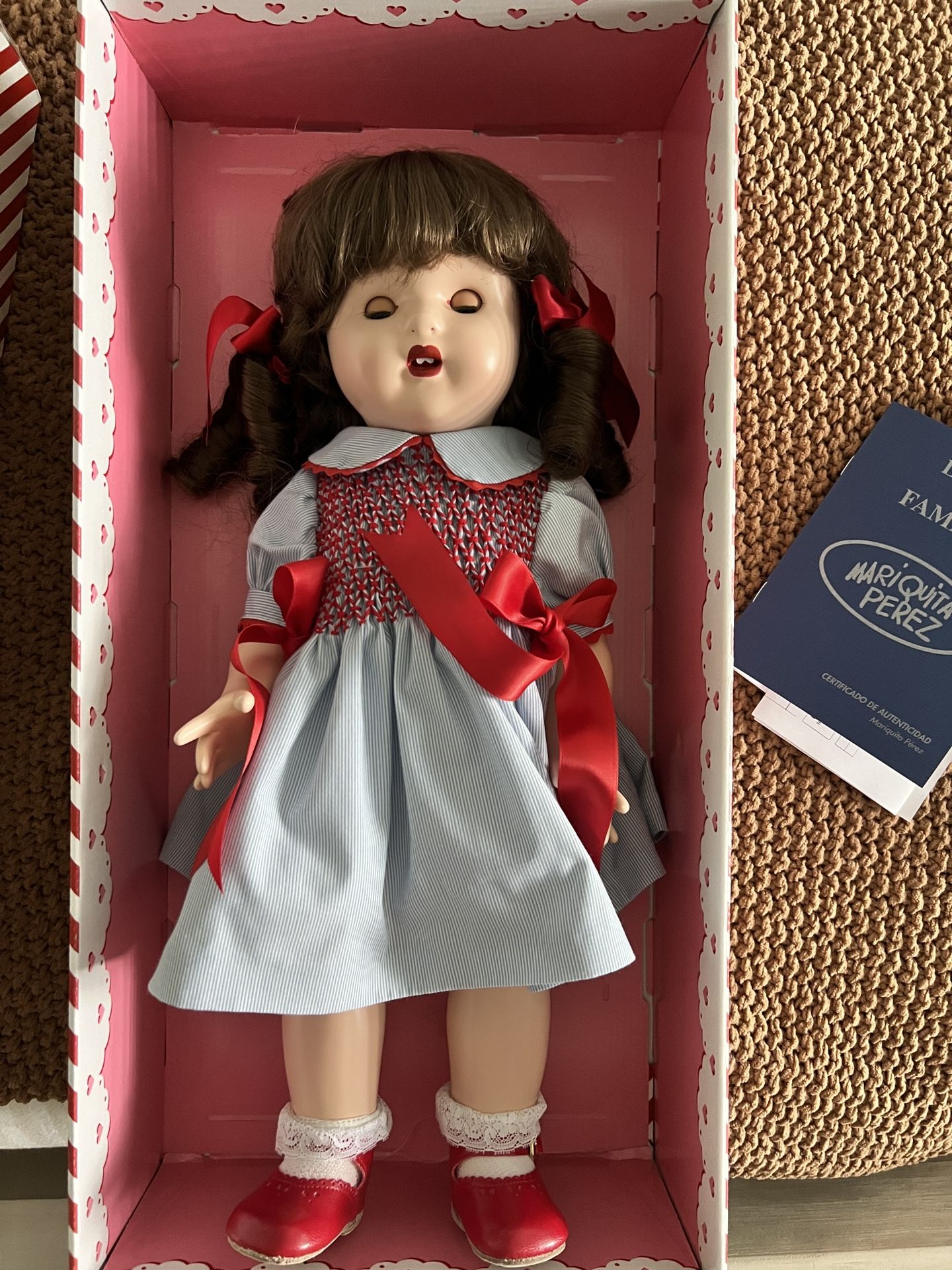 Mariquita Pérez doll 50 cm - With beige dress party - Dolls And Dolls - Collectible Doll shop