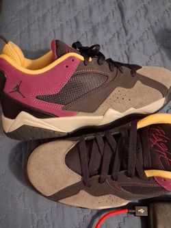 Jordan 6's Mid's