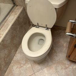 Toilet En North Hollywood