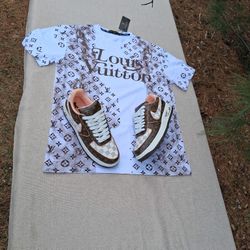 T Shirt & Sneaker Bundle