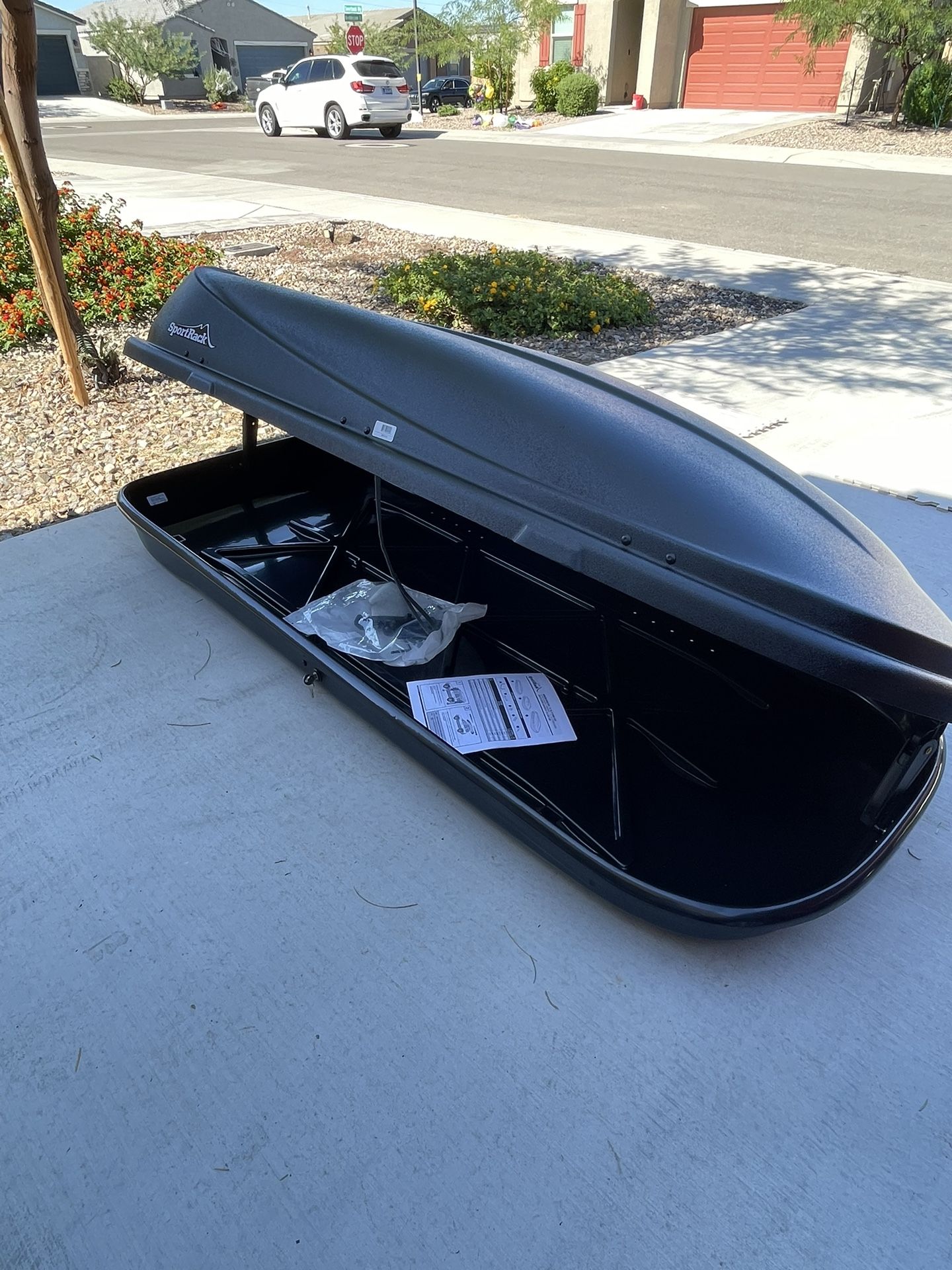 Brand New Rooftop Cargo Box