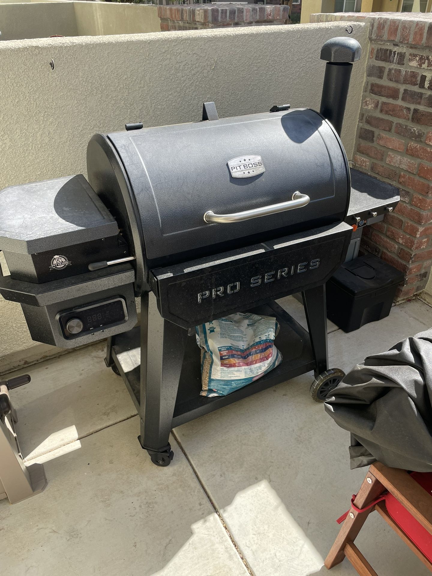Pit Boss Pro Series 850 Smoker