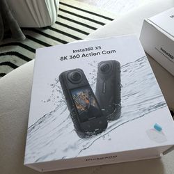 Insta360 X5 With Accessories